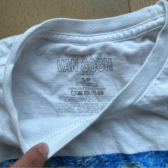 Urban Outfitters Vincent Van Gogh Starry Night T-Shirt Minimalist Graphic Print - Picture 3 of 4